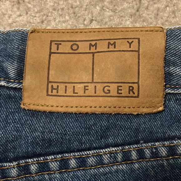Tommy Hilfiger vintage Jean shorts - Picture 3 of 3